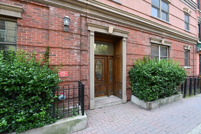 Foto del edificio - 84 Bloomfield St