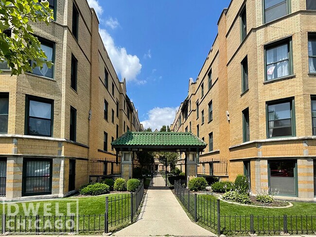 Foto del edificio - 2327 N Spaulding Ave