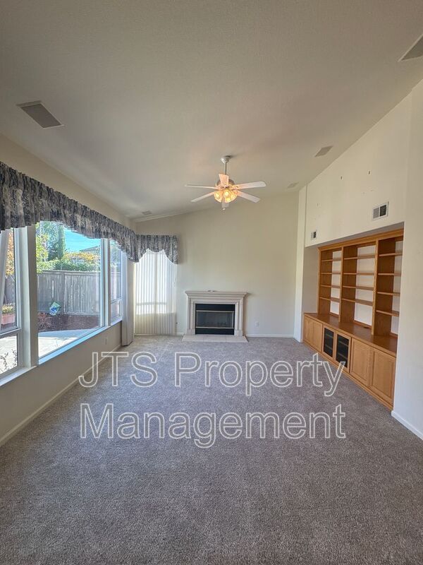 Foto del edificio - 2905 Peppergrass Way