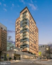 Building Photo - 2000 Clarendon Blvd