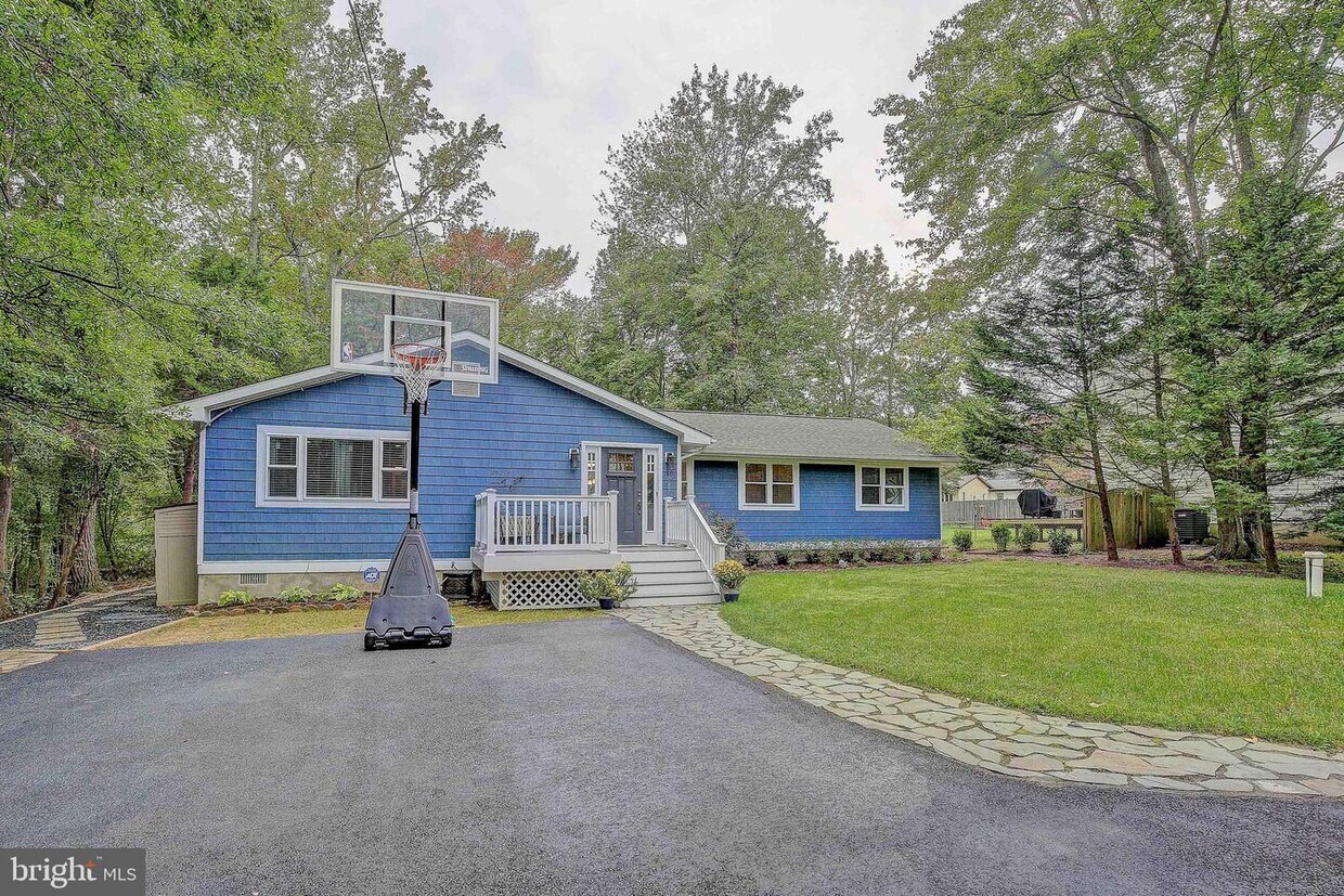 Foto principal - 3585 Loch Haven Dr