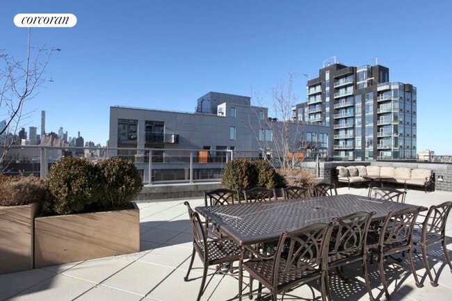 Building Photo - 41-18 Crescent Street 4A