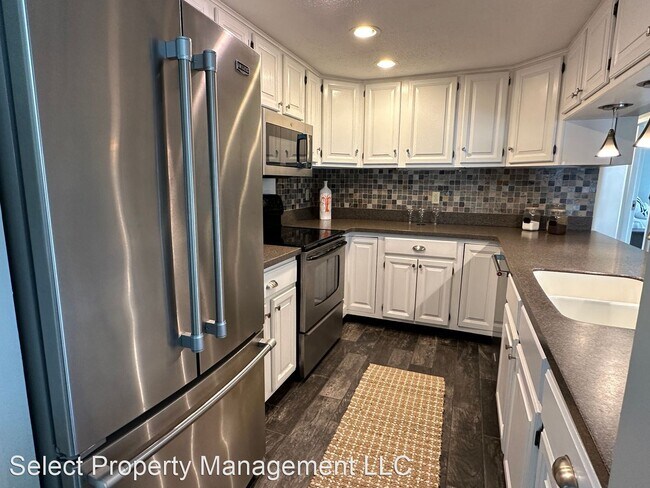 Foto del edificio - 2 br, 2 bath House - 219 East Grand Ave Un...