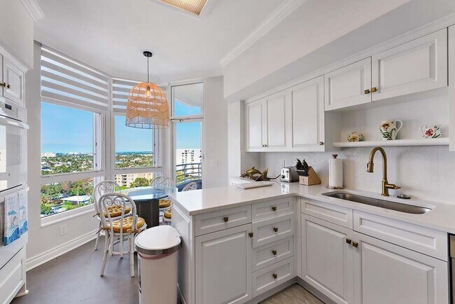 Building Photo - 1440 S Ocean Blvd
