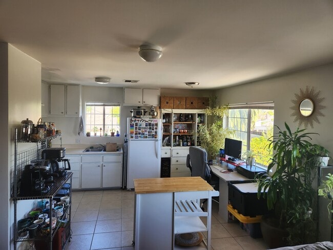 Building Photo - 4932 S Slauson Ave