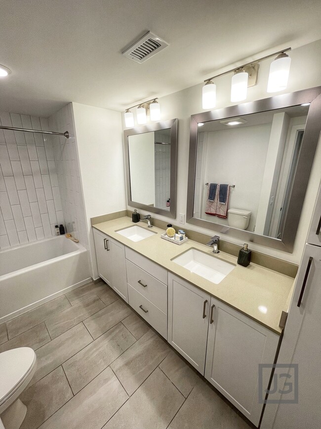 Double Sink Bathroom - 440 Westree Ln