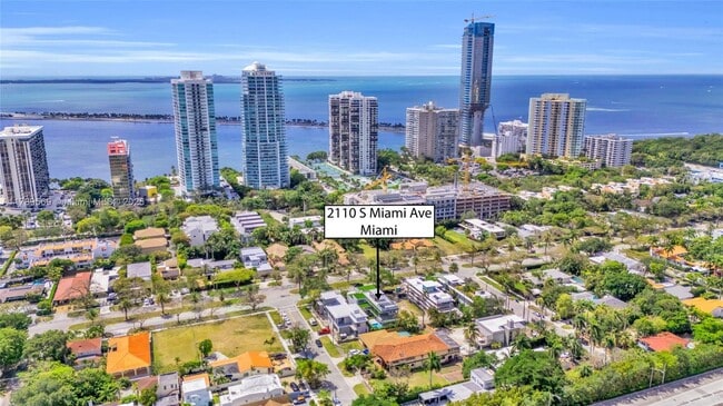Building Photo - 2110 S Miami Ave
