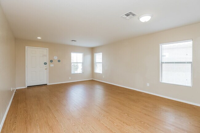Building Photo - 33446 N Madison Way Dr