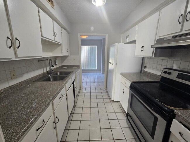 Foto del edificio - 3152 Gentilly Ct