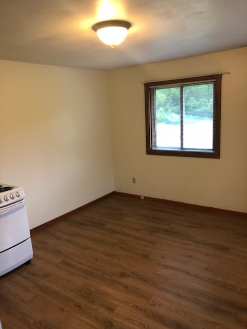 Building Photo - 1895 E Shore Dr