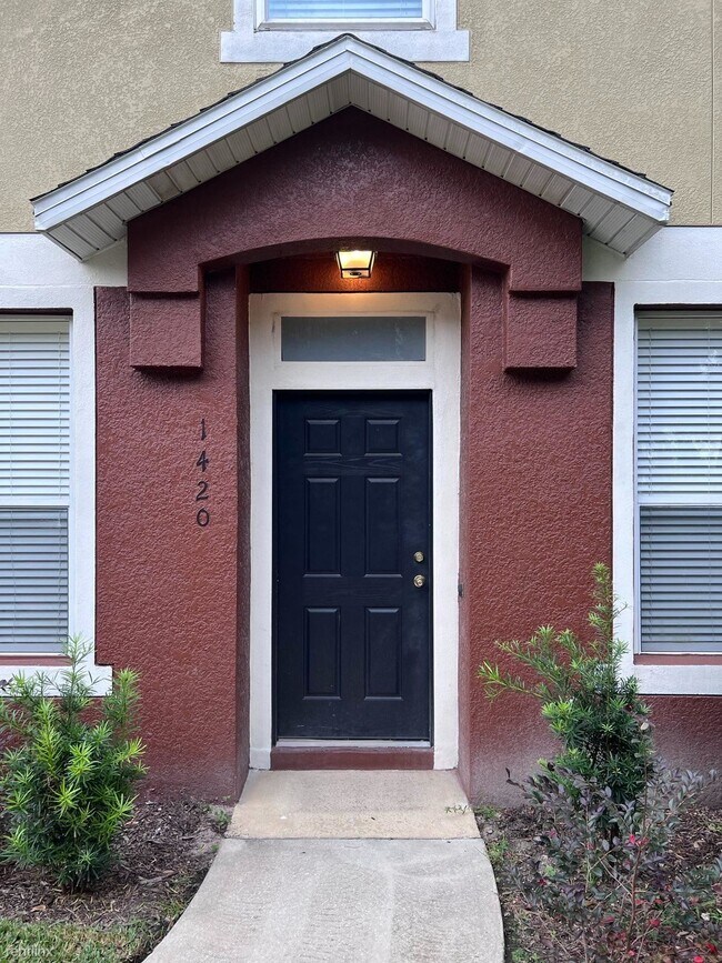 Building Photo - 3 br, 2.5 bath Townhome - 1420 San Jacinto...