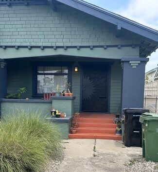 Building Photo - 3028 8th Ave