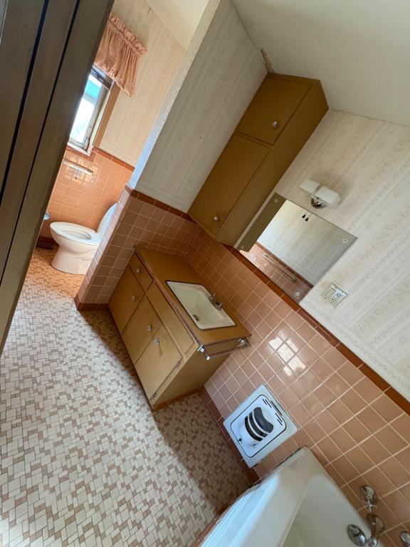 Building Photo - 603 E Maple St