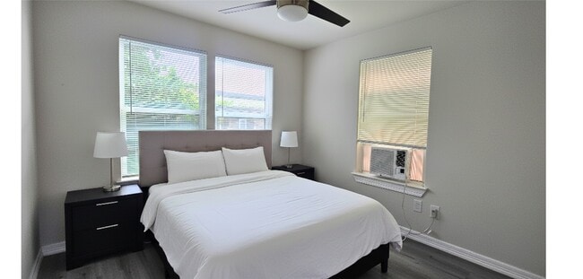 Foto del edificio - 3610 Tuam St