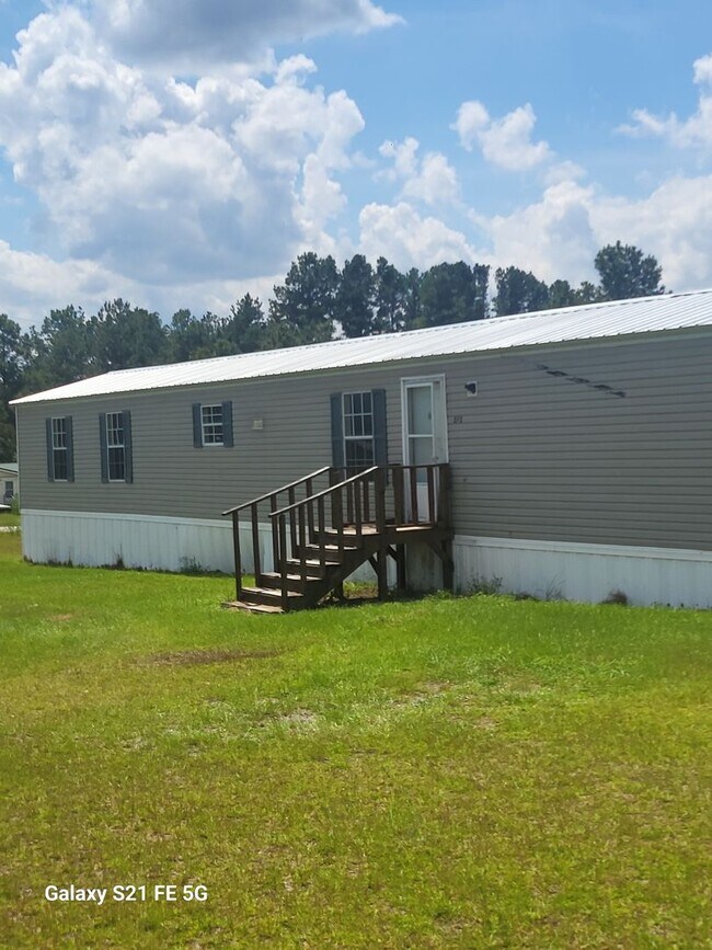 Building Photo - 272 Patricia Ln