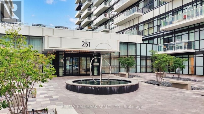 Building Photo - 251-1251 Manitoba St