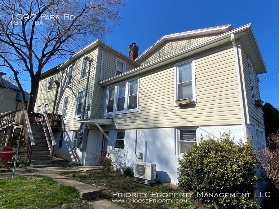 Primary Photo - 1097 Park Rd