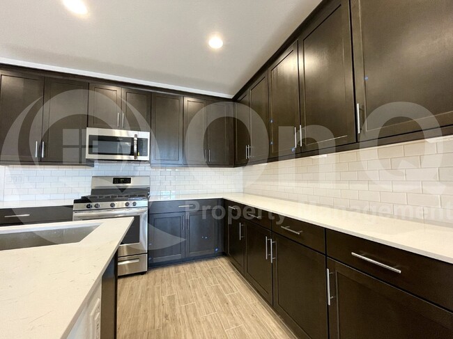 Building Photo - 5945 N 89th Dr