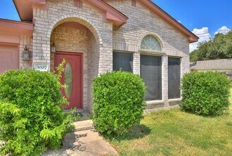 Building Photo - 3007 Crystal Cove
