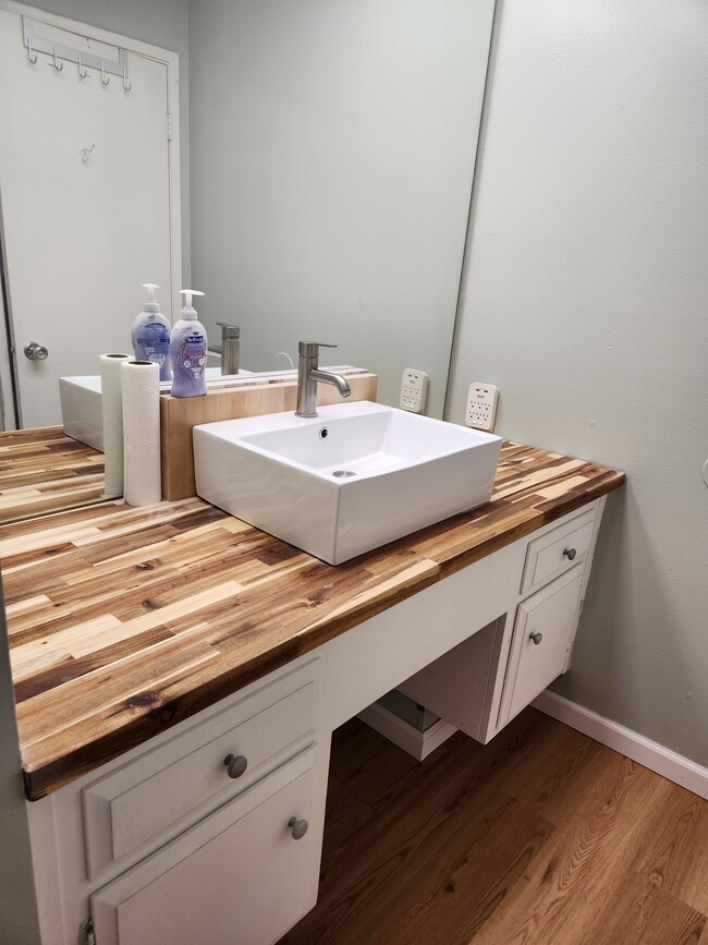 Bathroom with storage - 3722 W Benjamin Holt Dr