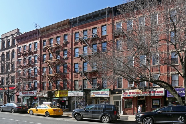 Building Photo - 946 Columbus Ave