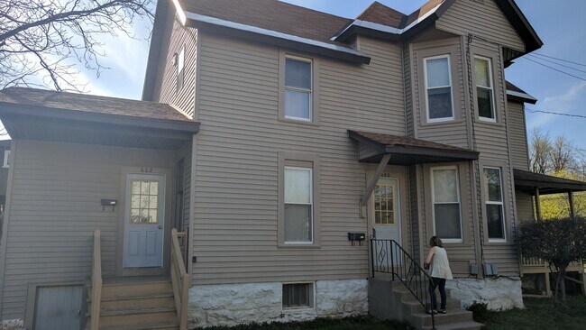 Vista desde la calle Hamlin - 252 Winslow St