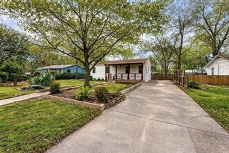 Building Photo - 4611 Milburn Ln