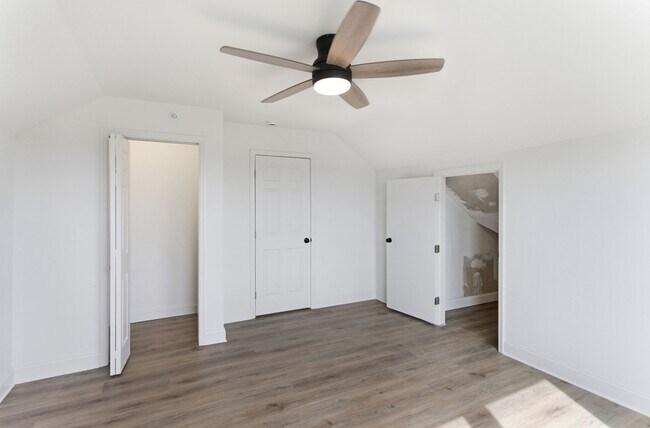 Foto del edificio - 2303 Parkview Ave