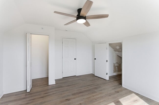 Photo - 2303 Parkview Ave Apartment