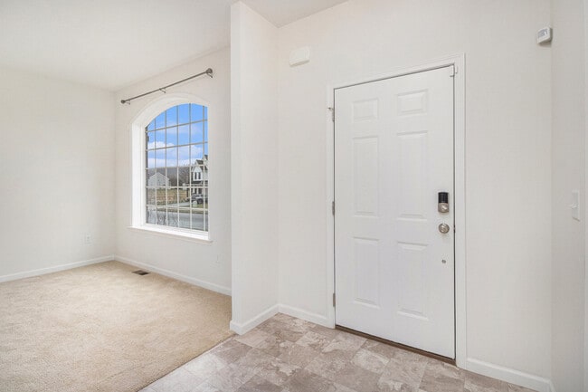 Foto del edificio - 35 Furlong Rd