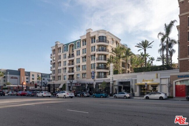 Building Photo - 456 Caruso Ave
