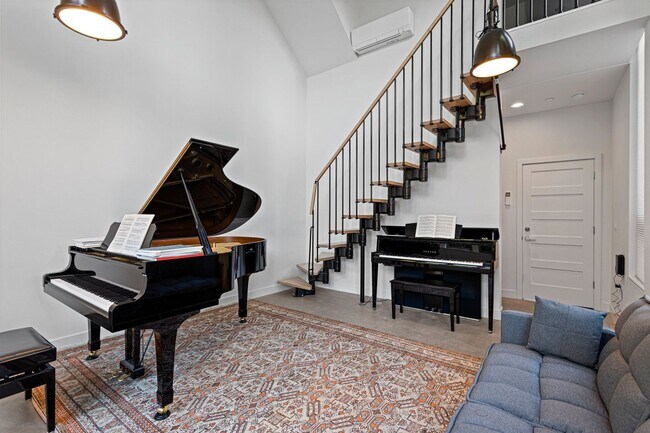 Foto del edificio - Coveted Queen Anne Hill Location - Live/Wo...