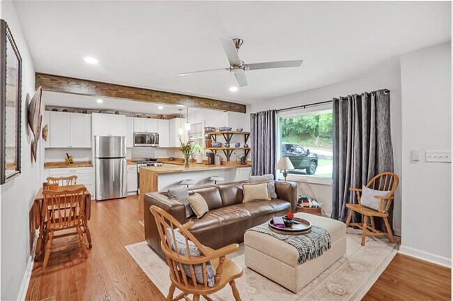 Foto del edificio - 1397 Skyhaven Rd SE