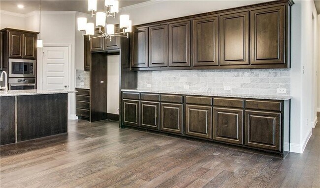 Foto del edificio - 4115 Lightcreek Ln