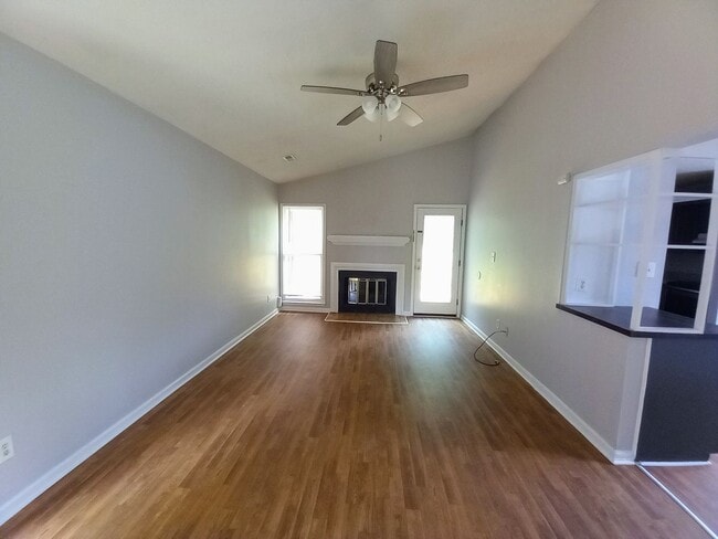 Building Photo - Brockton Dr.-4700