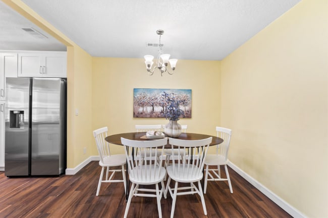 Building Photo - 5534 Norde Dr E