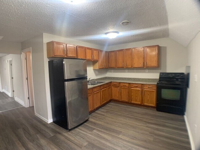 Foto del edificio - 2504 N Humboldt Ave