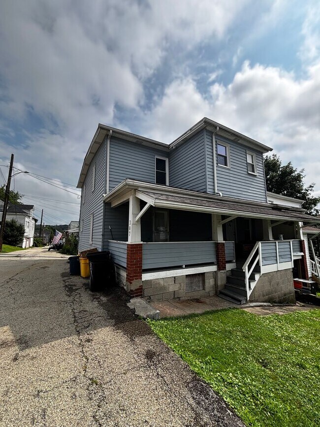 Building Photo - 307 Mulberry Ln
