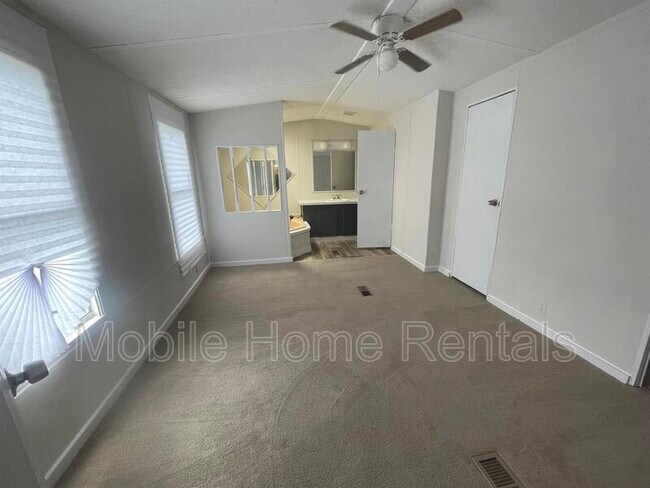 Building Photo - 142 Red Fox Loop