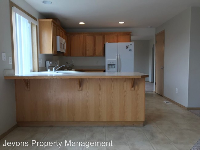 Foto del edificio - 4 br, 2.5 bath House - 310 MADISON CT