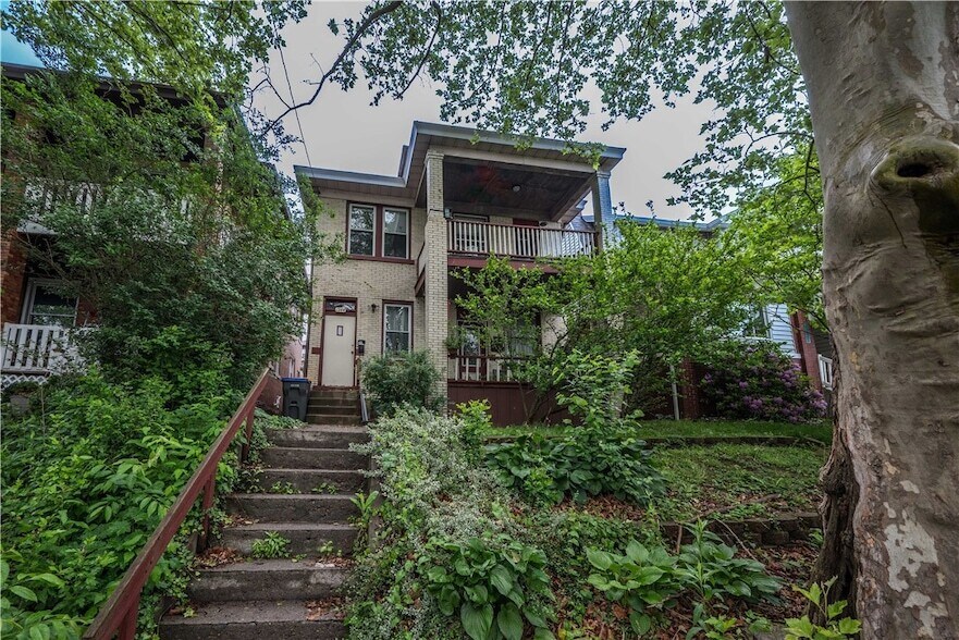 Foto principal - 1244 Hillsdale Ave