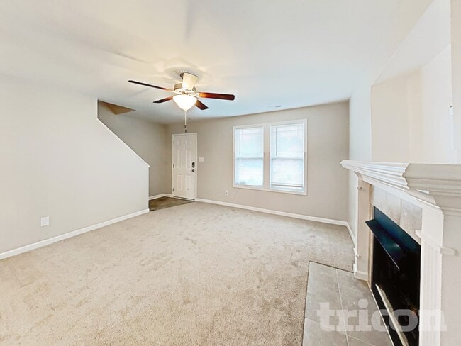 Foto del edificio - 496 Sherrill Farm Dr