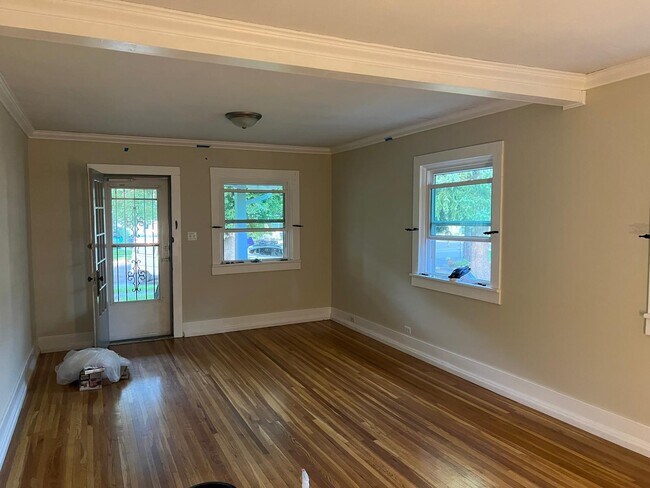 sala de estar - 827 Mathews St