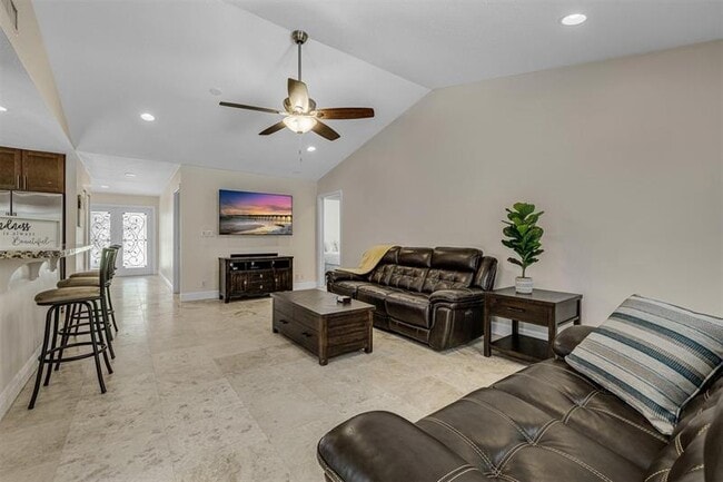 Foto del edificio - 13666 Exotica Ln