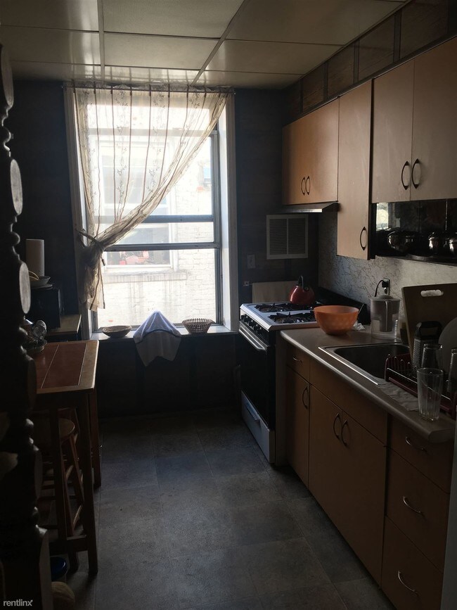Foto del edificio - 2 br, 1 bath Apartment - 2039 85th St