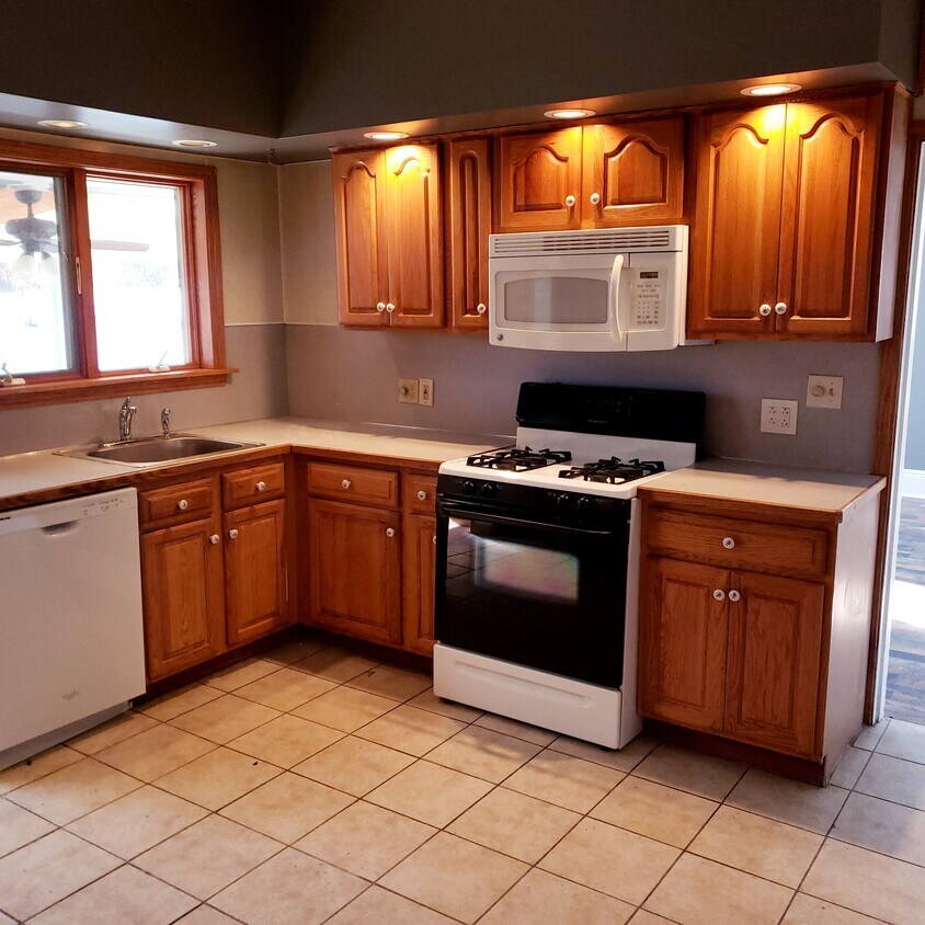 910 Spring Garden St, Easton, PA 18042 House Rental in Easton, PA