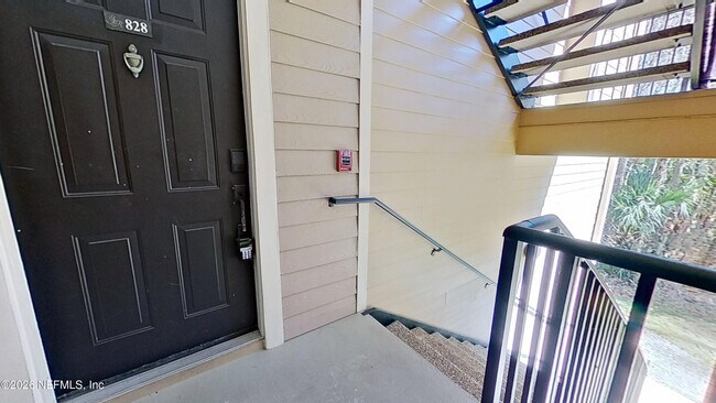 Building Photo - 13810 Sutton Park Dr N