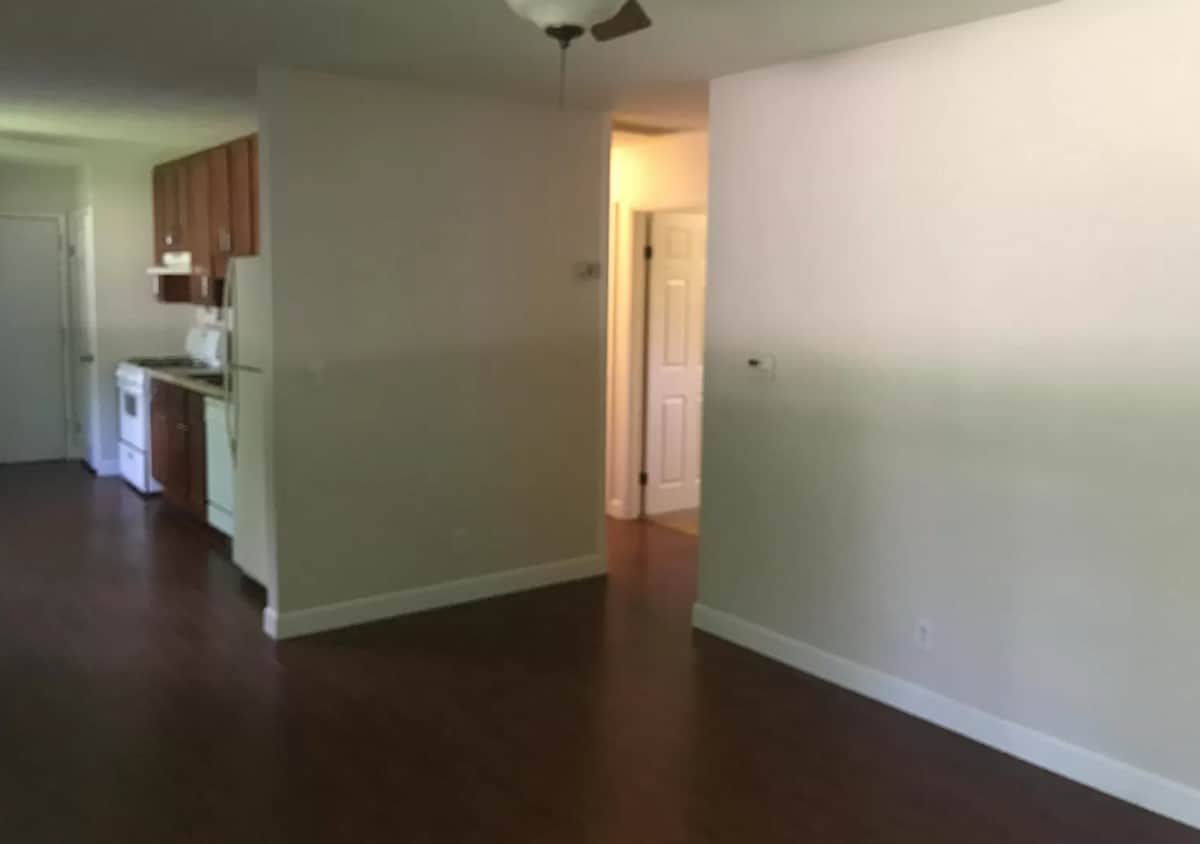 Building Photo - 3 Bedroom Home