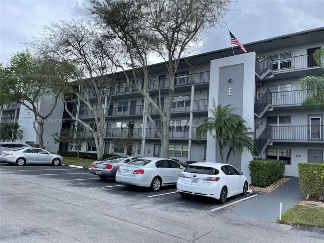 Building Photo - 300 SW 134th Way
