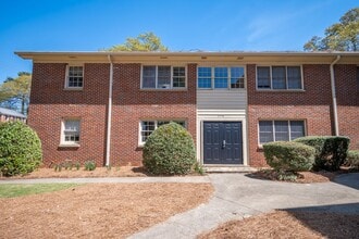 Building Photo - 935 Baxter St